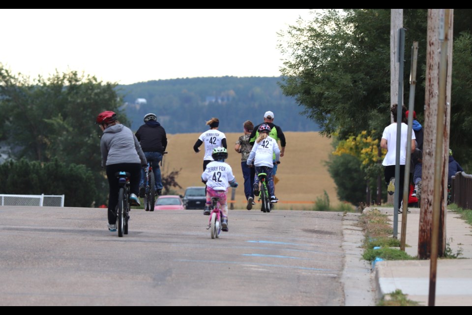 Members of the community join the annual Terry Fox Run on Sept. 18, 2022.