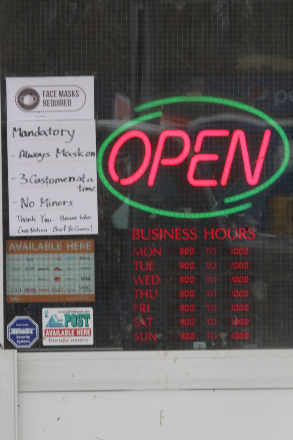 Tina's Smoke Shop sign