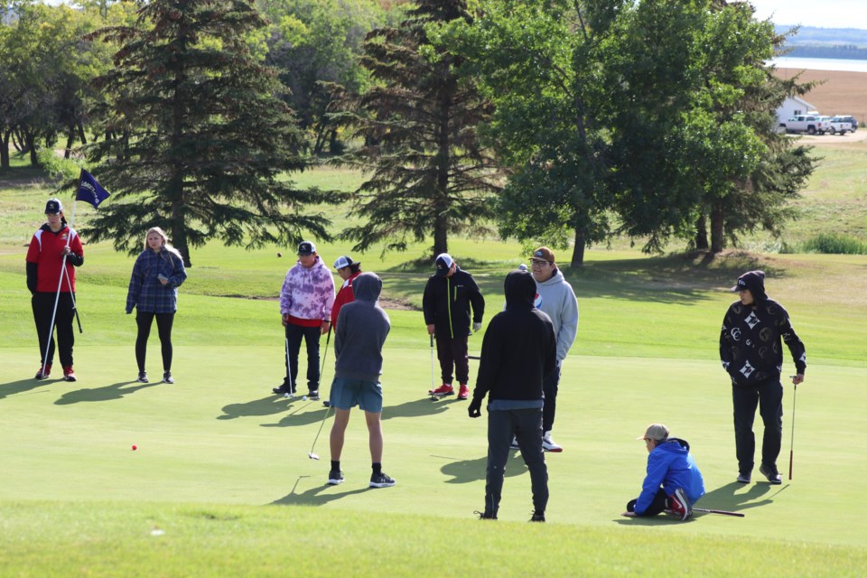 The 2022 Junior St. Paul Athletic Association (SPAA) golf banner was held on Sept. 20 at the St. Paul Golf Course, with about 58 golfers participated from 15 different teams