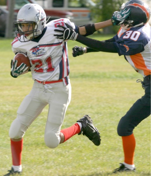 The Bonnyville Bandits completed some plays and made some nice runs, but it was not enough against the Lloydminster Chargers, who took Saturday&#8217;s game by a score of