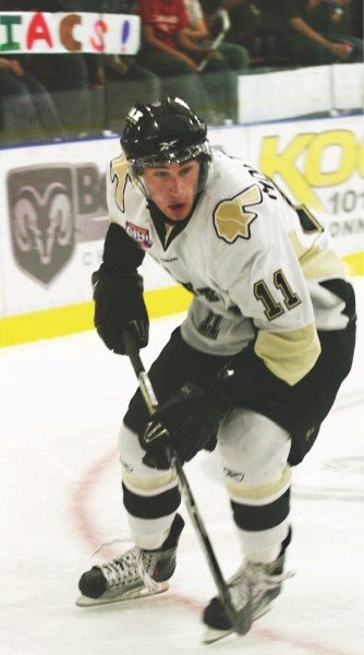 Pontiacs forward Matt Montesano scored the lone goal for Bonnyville and got into a scrap in Wednesday&#8217;s game against the Oil Barons.