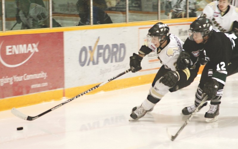 Pontiacs forward Dante Borrelli shows of his speed, as he cuts around the outside of a Sherwood Park defender, during the Pontiacs 5-4 Feb. 20 in Sherwood Park.