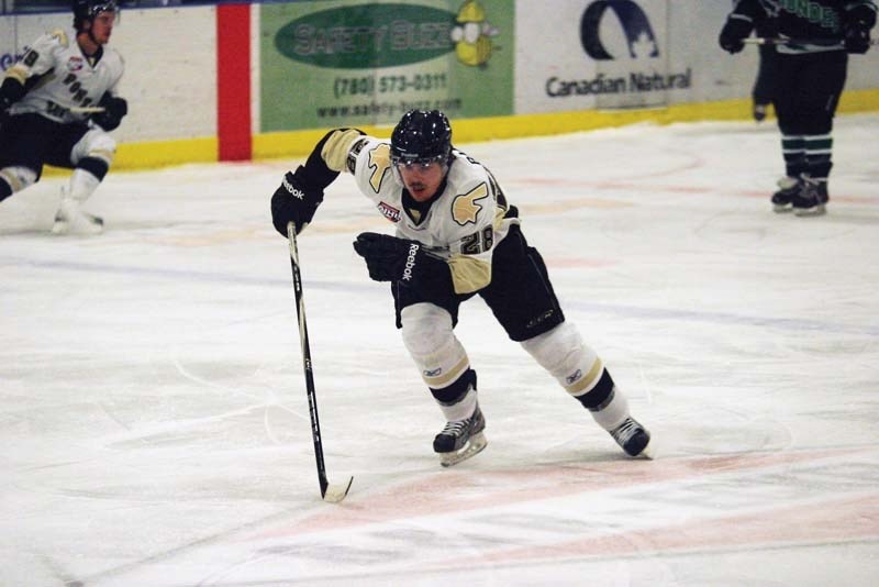 Bonnyville Pontiacs forward Brady Bakke scored a pair of goals over the weekend during back-to-back matchups with the Drayton Valley Thunder.