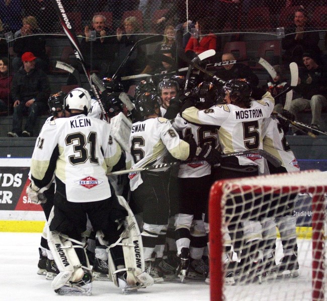 The Pontiacs beat Drayton Valley twice over the weekend, clinching the first-round playoff series 3-1.