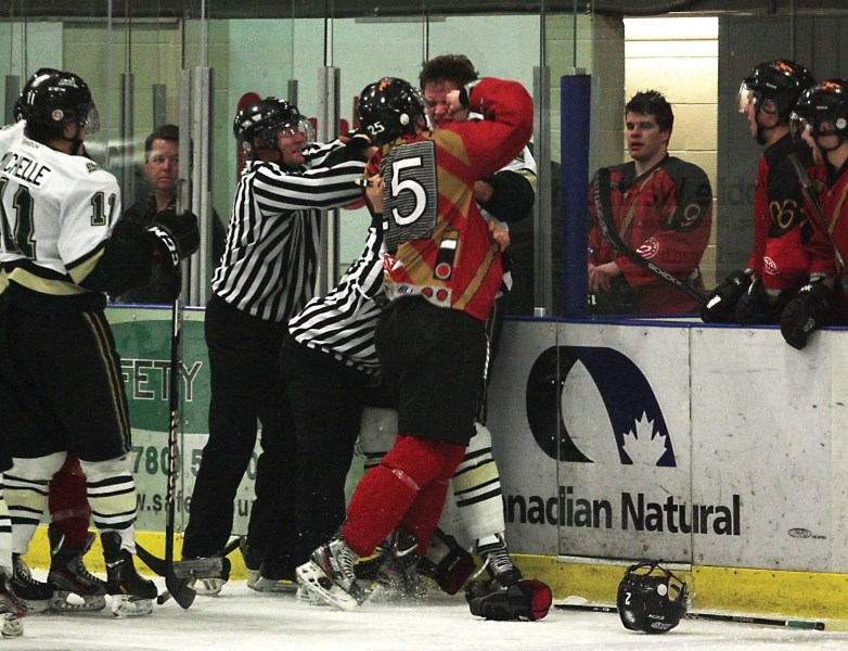 Pontiacs captain Locke Muller involved in a fight last season.