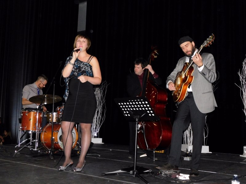Thea Neumann&#8217;s jazz band Lady and the Tramps played for the gala guests after dinner, before the party continued with a DJ.
