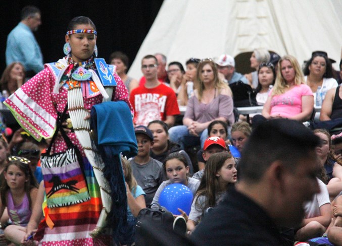 26.com.Indigenous015