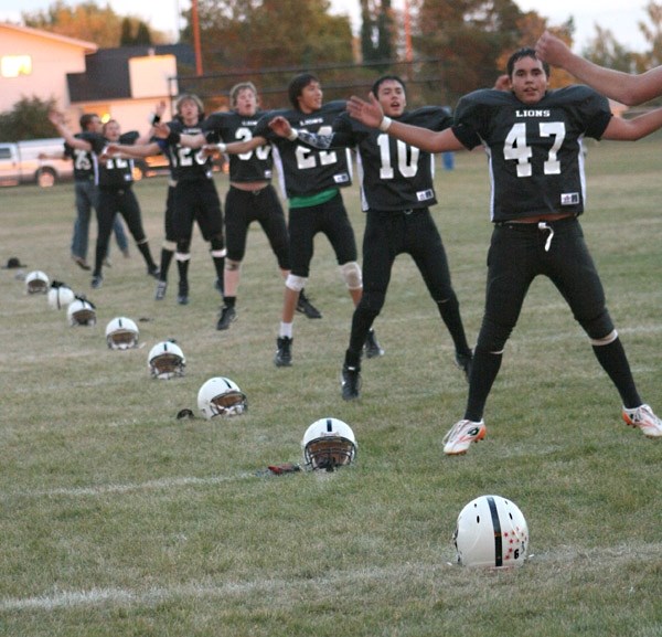 The Lions cool down after a regular season game earlier this year. The team will compete in playoffs on Saturday.