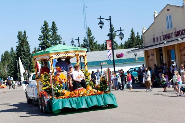 The Town of Smoky Lake&#8217;s float makes its way down Vilna&#8217;s historic main street during the village&#8217;s Boomtown Days parade, Aug. 18.