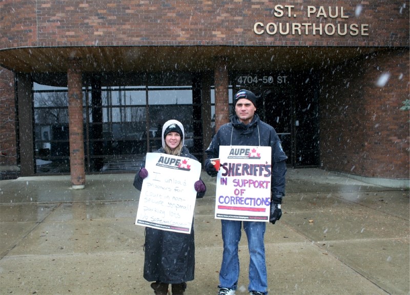 Local sheriffs walked out on Monday in solidarity with a province-wide protest addressing health and safety concerns for correctional officers.
