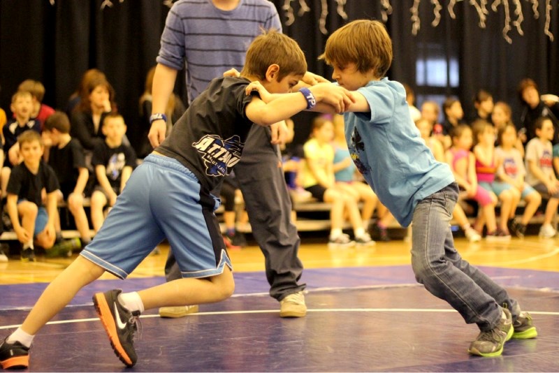 Monty Dallaire (right) of école du Sommet squares off against école des Beaux-Lacs&#8217; Noah Dechaine at the Centre Est wrestling tournament in St. Paul last Thursday.