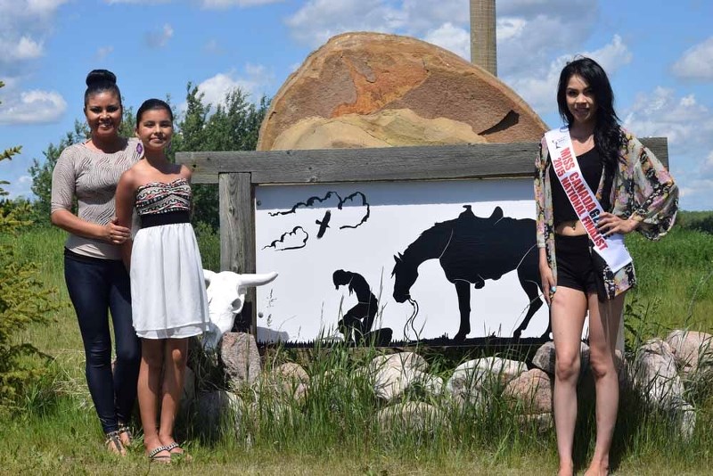 Actresses Teneil (left) and Miika Whiskeyjack, and Miss Canada Globe contestant Bobbie-Joe Whiskeyjack, are hoping to be an inspiration to Saddle Lake youth.