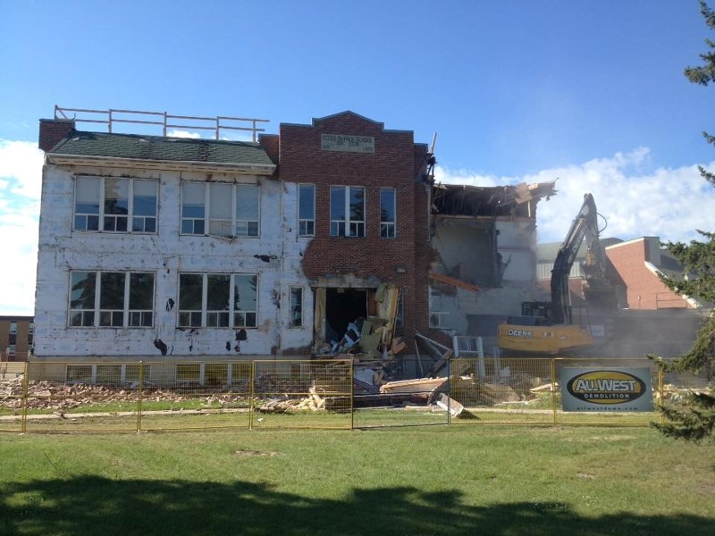 The history of St. Paul&#8217;s cultural centre (once known as the Old Brick School) came to an end last Friday as the building was demolished due to its deterioration,