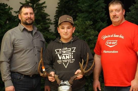  Karter Zadunayski—Winner of the largest mule deer category