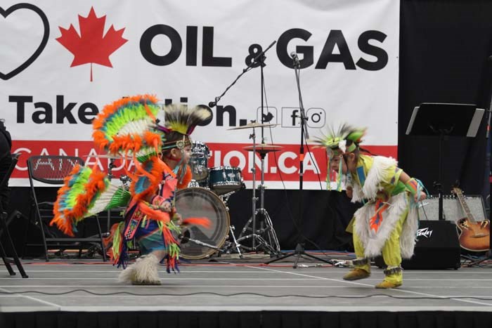  Traditional Aboriginal dancers from the Beaver Lake Cree Nation entertained a crowd of around 200 at Sunday's R4R rally