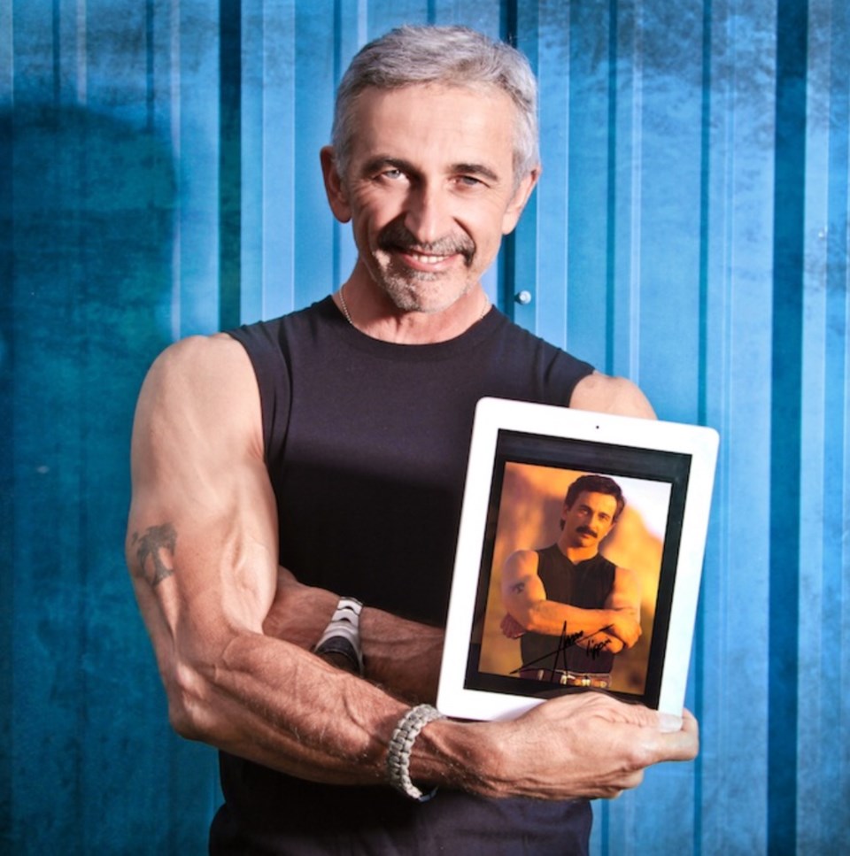  Aaron Tippin