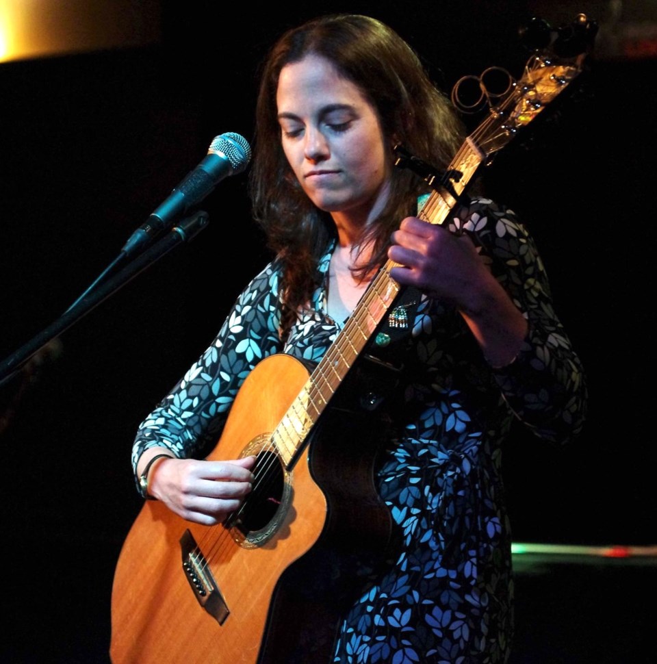 shawnacaspi-live-credit-eric-thom