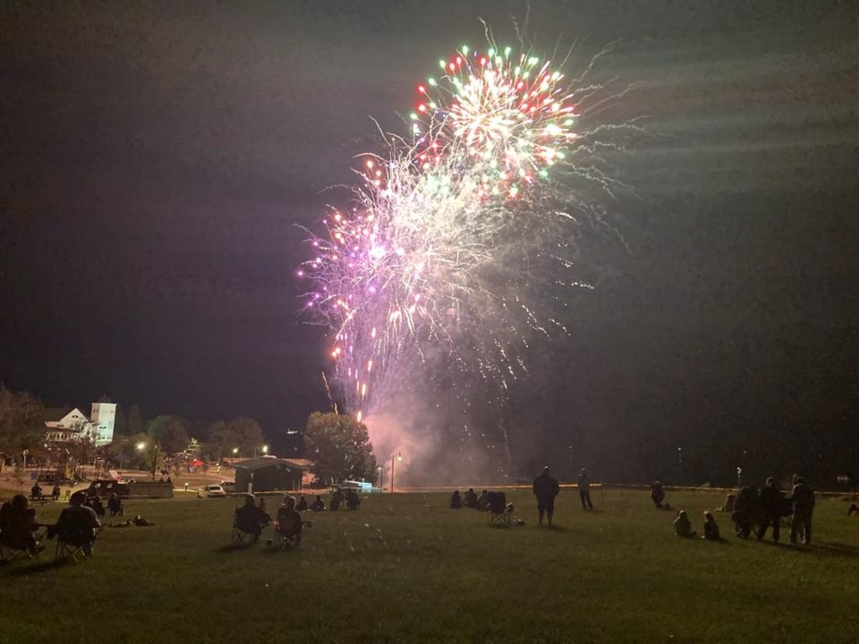 summer-days-fireworks-gtartting-early