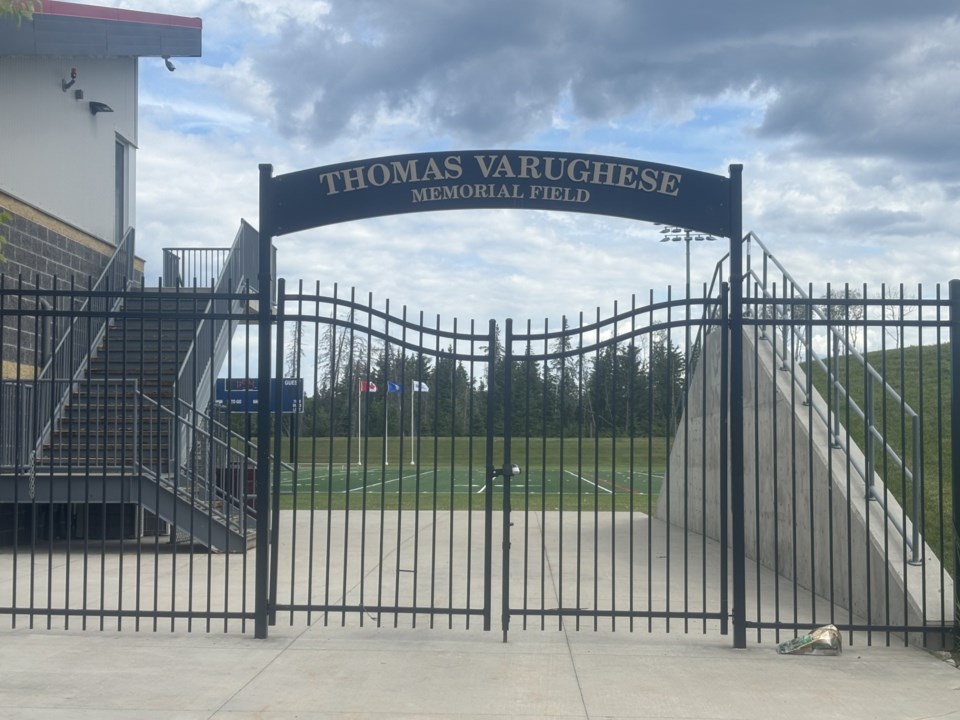 thomas-varughese-field