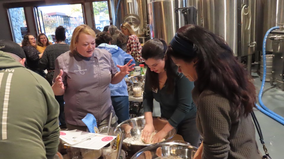 grainbaker-owner-oversees-students