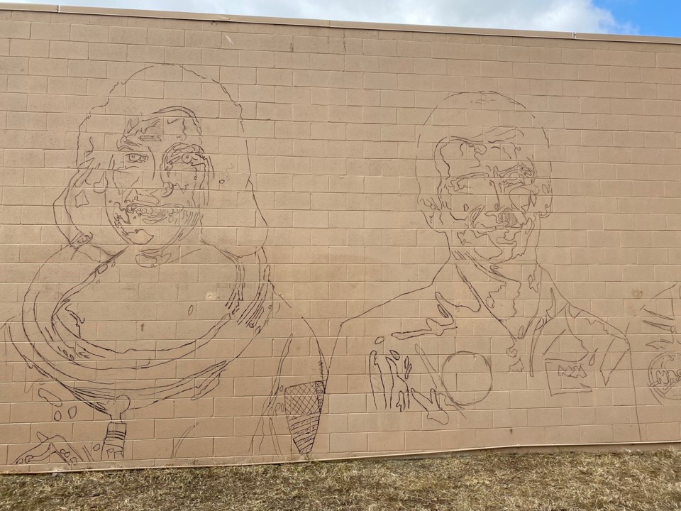 Astronaut mural 4