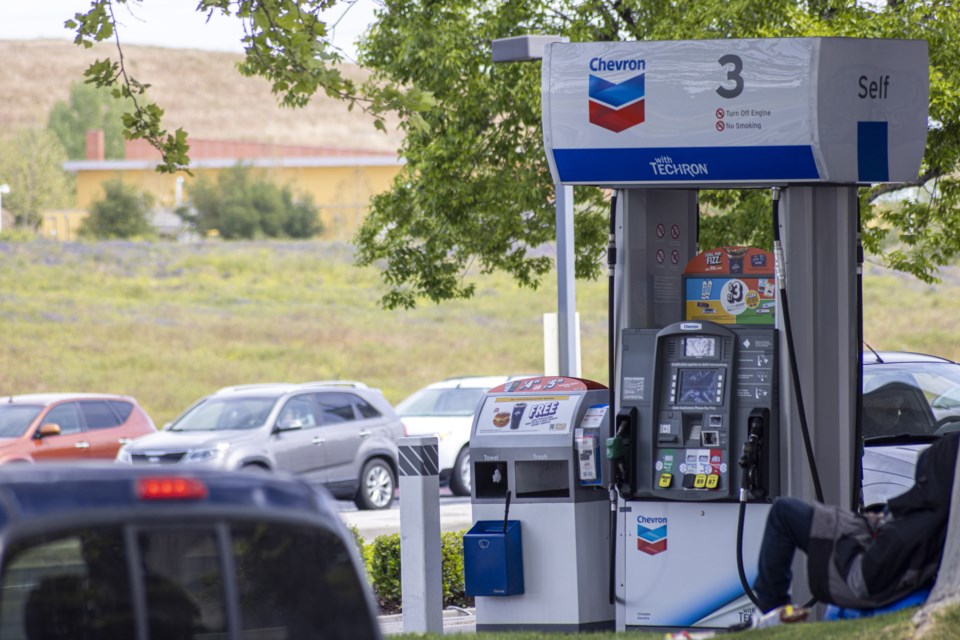 chevron-station