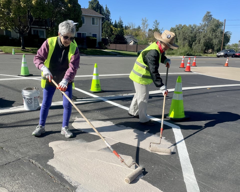 jensen-volunteers-painting-curb-extension-2