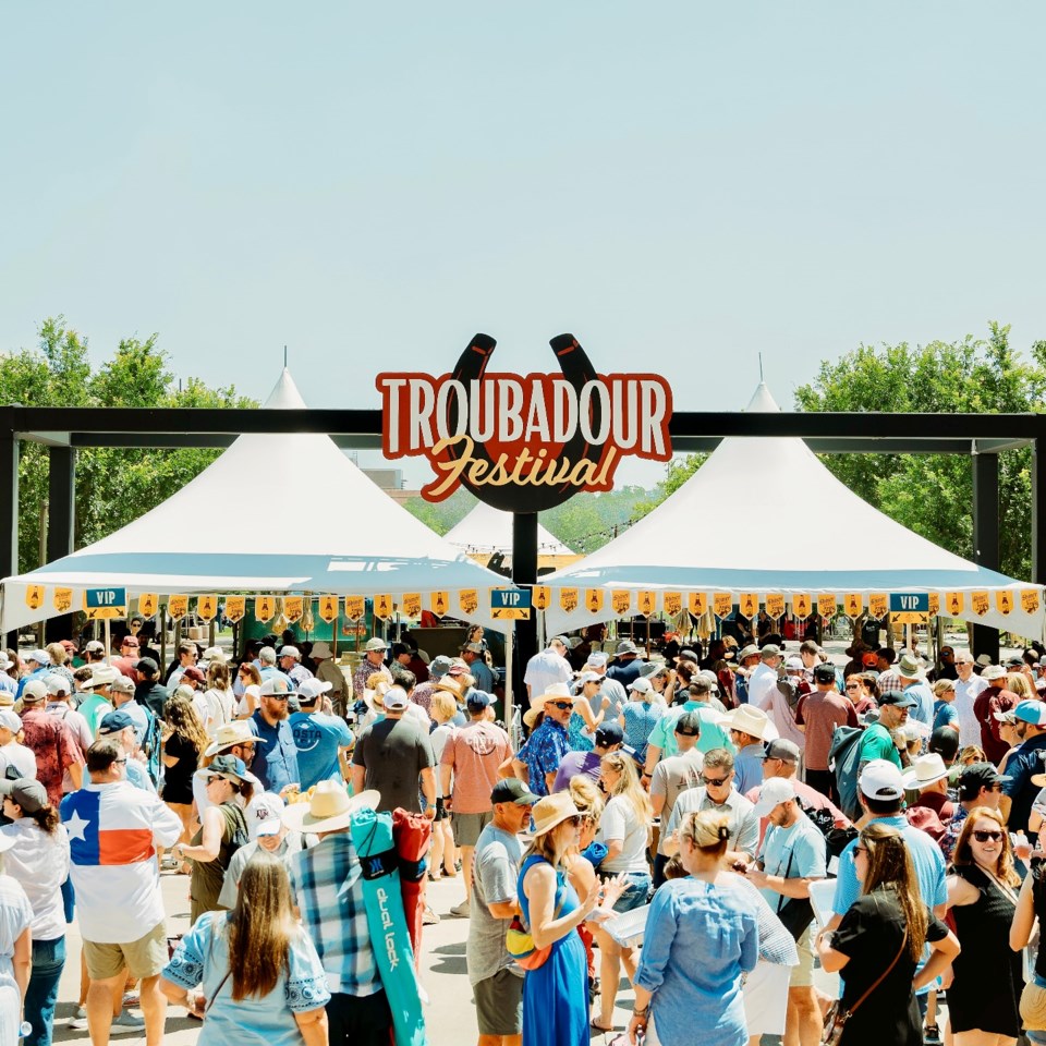troubadour-festival-celina-488379916_18045615899601618_1215071612487983162_n