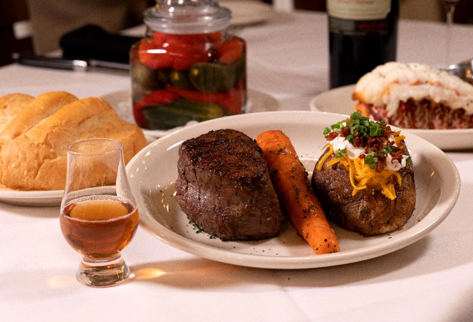 284_bobssteakandchophouse2