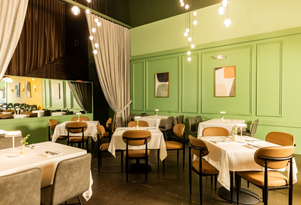 ella-interior