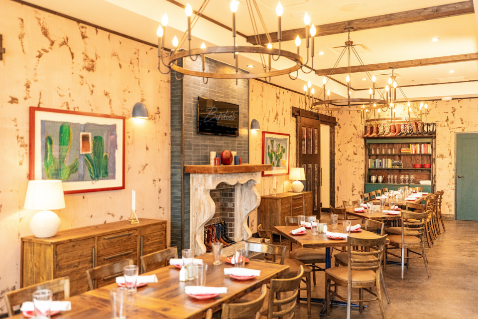 The indoor dining space of Birdie's Eastside