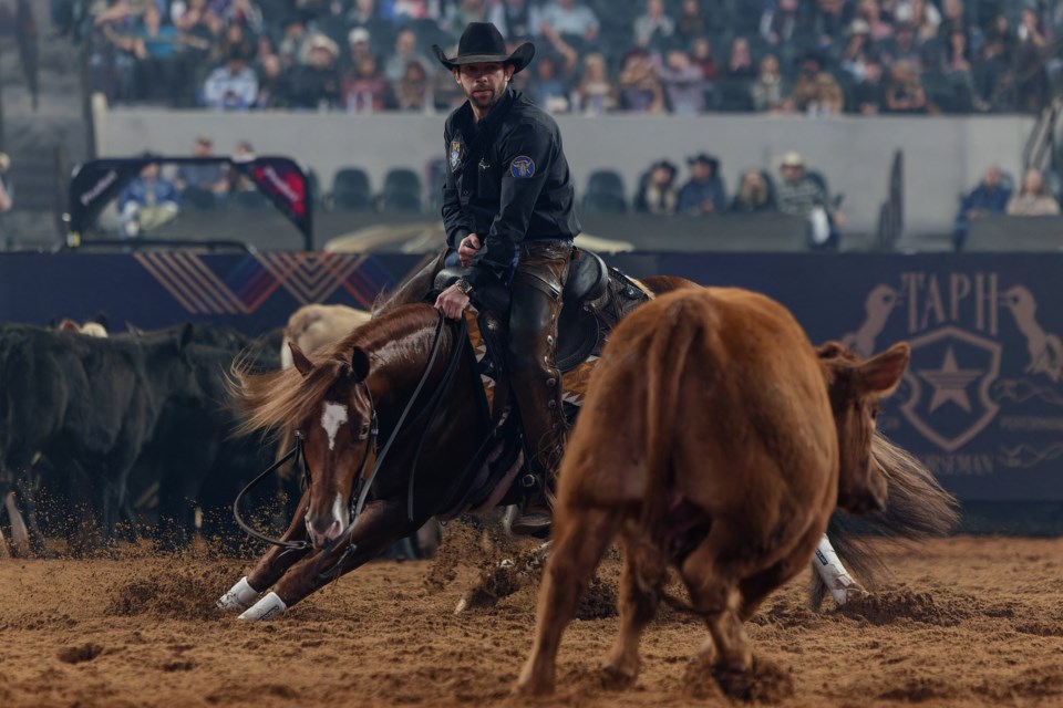 cutting_adan_banuelos_taph_03082034_anna_krause0003