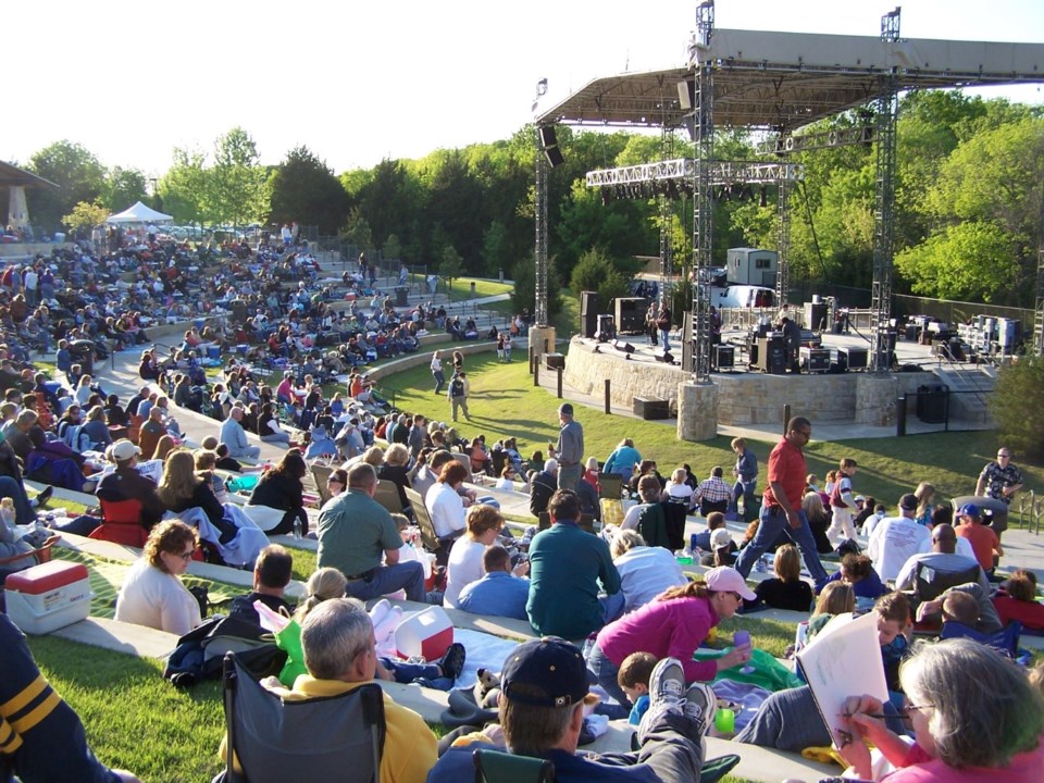red-tail-pavilion-crowd-and-stage