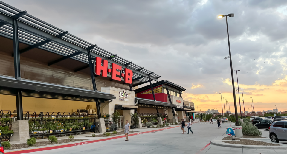 trong-nguyen_h-e-b-plano_shutterstock_2329084897(1)