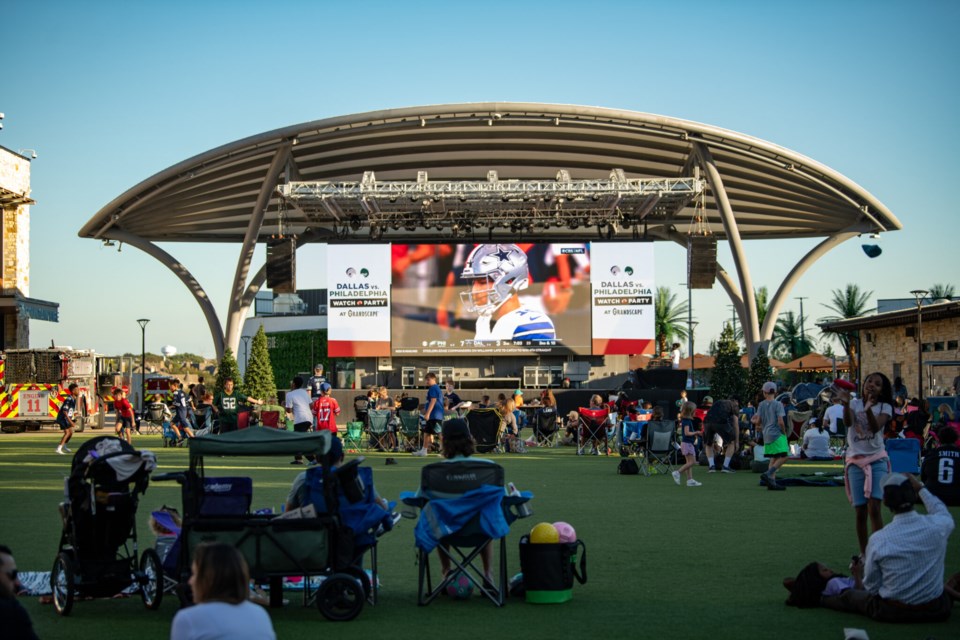 grandscape-cowboys-watch-party-11-2048x1365