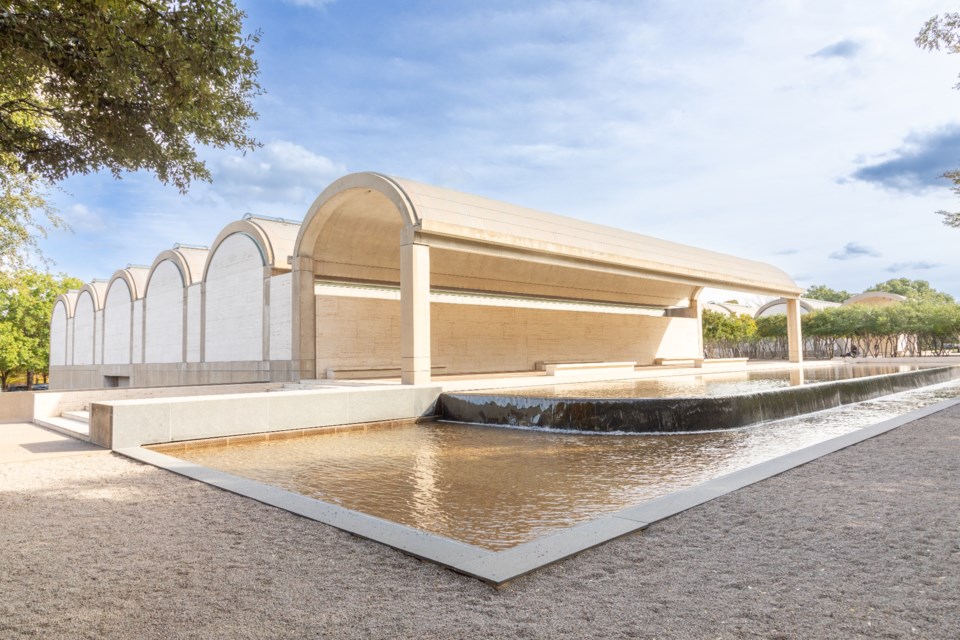 kimbell-art-museum-photo-travelview-shutterstock_2404482501