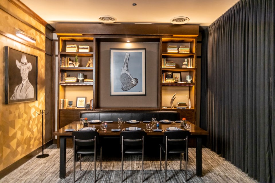 knife-plano-private-dining-room_1-1