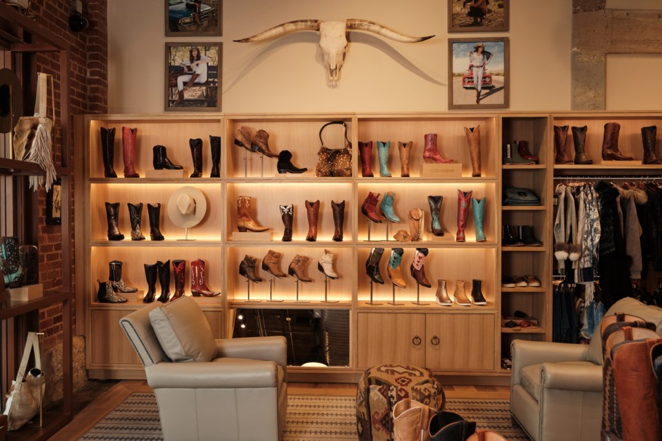 lucchese-fort-worth-stockyards