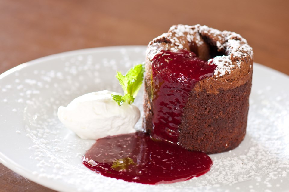 molten-chocolate-lava-cake