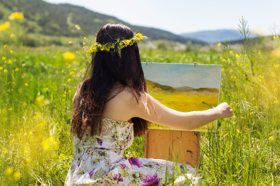 ponomarenkonataly_art_painting_shutterstock_277204178