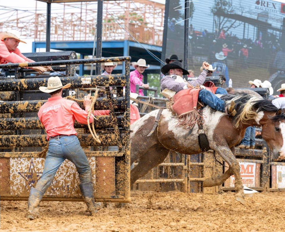 rodeo-celina-facebook-470205509_122181037802121513_8445142298623177963_n