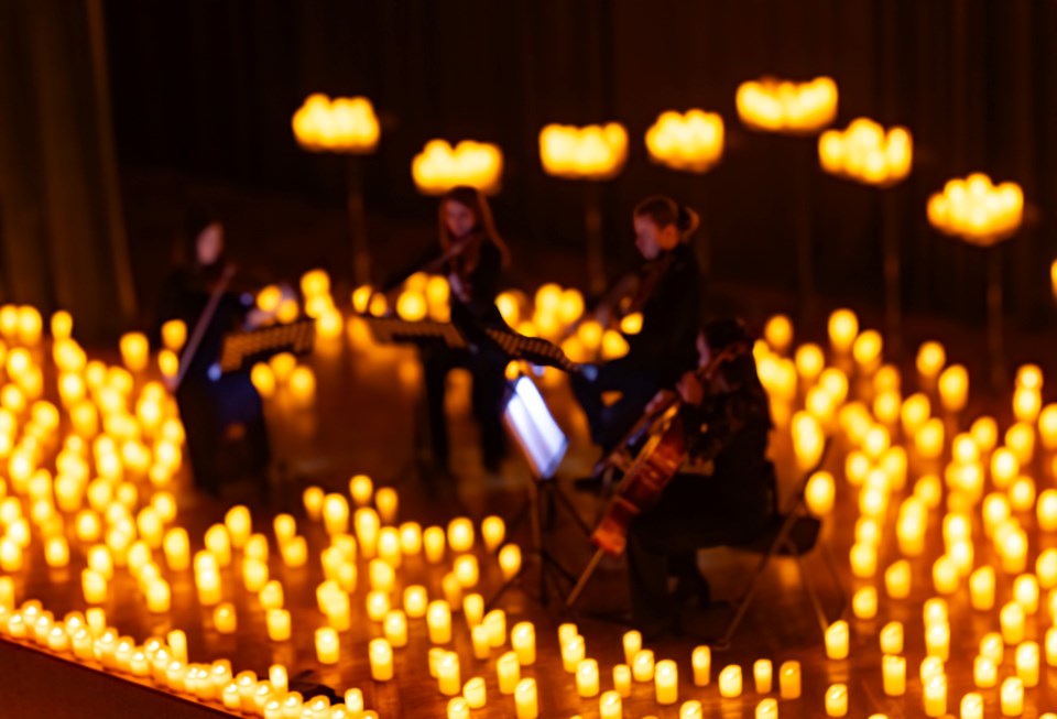 ruslan-lytvyn_candlelight-concert_shutterstock_2549088901
