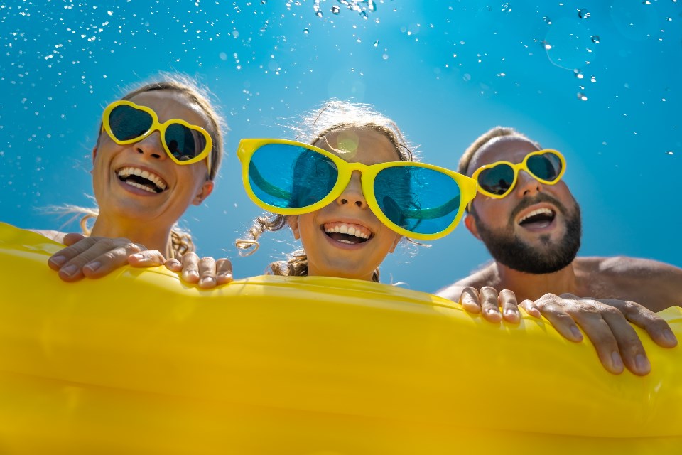 sunny-studio_summer_shutterstock_1976021822