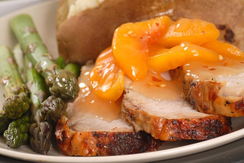 Pork loin peaches asparagus-L