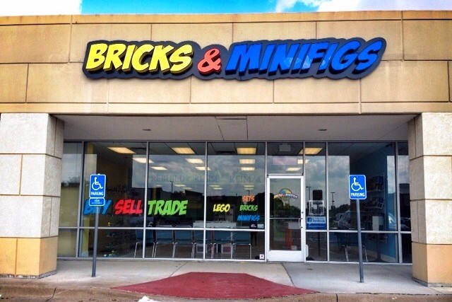 Bricks & Minifigs Plano