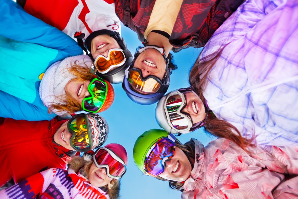 Ski sport fun friends