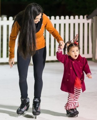 ice-skating_Dickens_Downtown_Plano