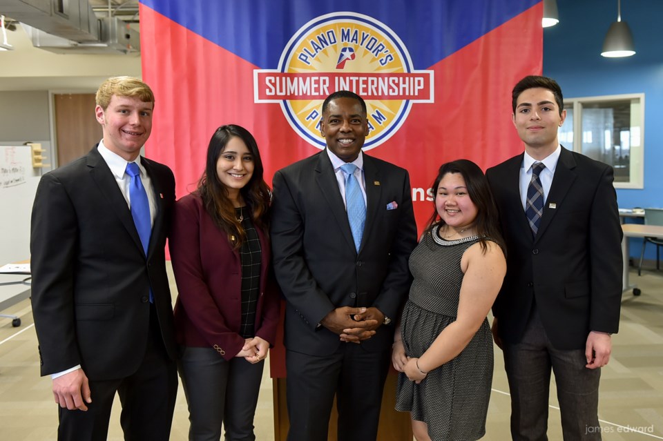 Mayor larosiliere summer internship program