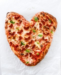 heart pizza