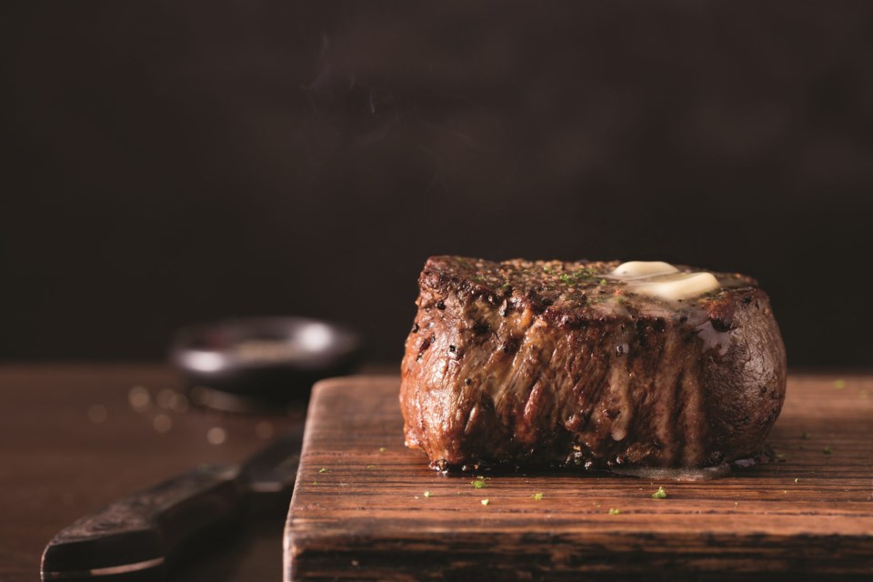 Fleming&#8217;s Steakhouse opens in Plano